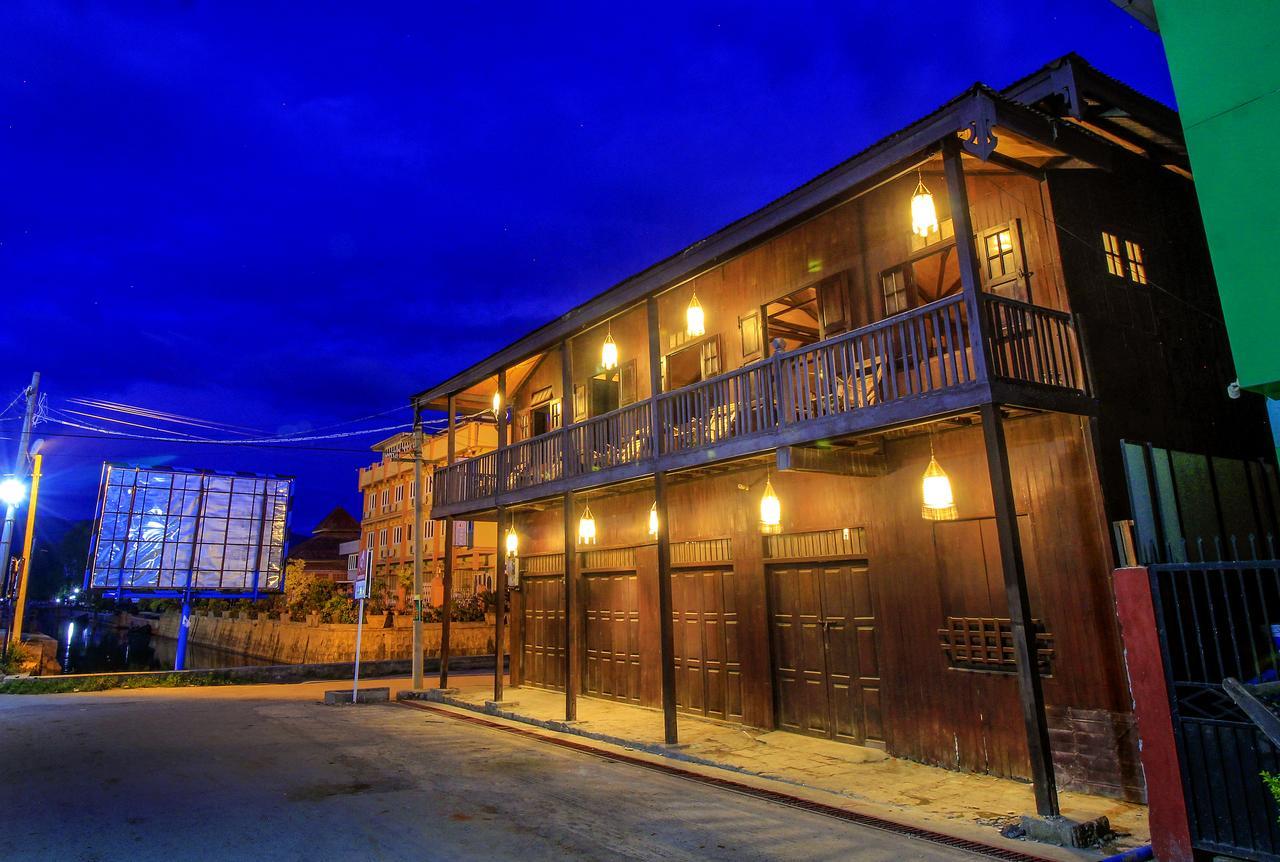 Hardwood Lodge Науншве Екстер'єр фото