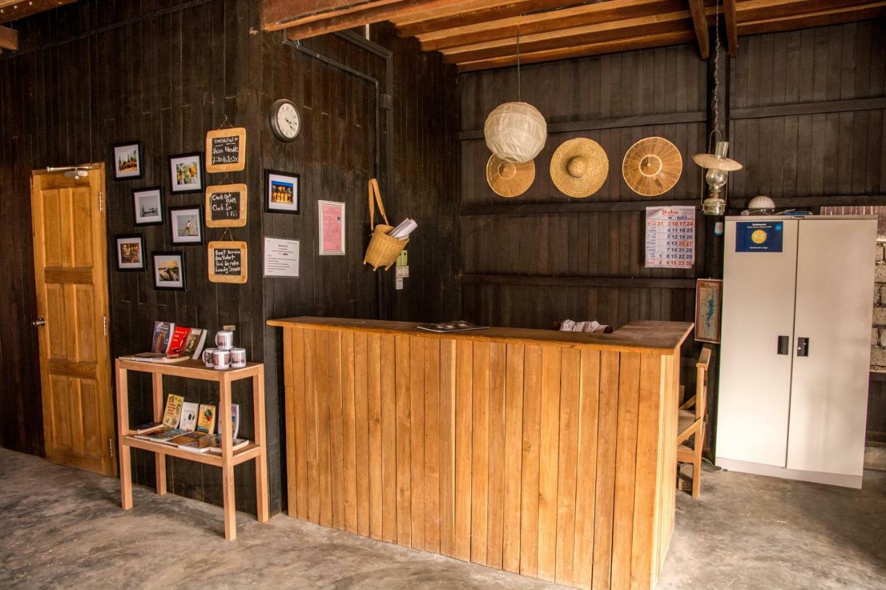 Hardwood Lodge Науншве Екстер'єр фото